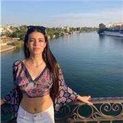 Hola, doy clases de matemáticas y otras materias. Tengo bachiller terminado, disponibilidad horaria y muchas ganas de enseñar
